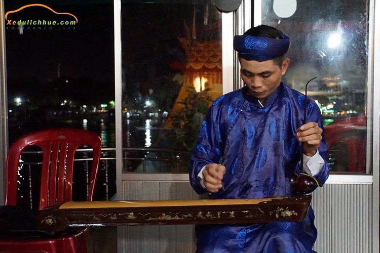 vé nghe ca huế trên sông hương